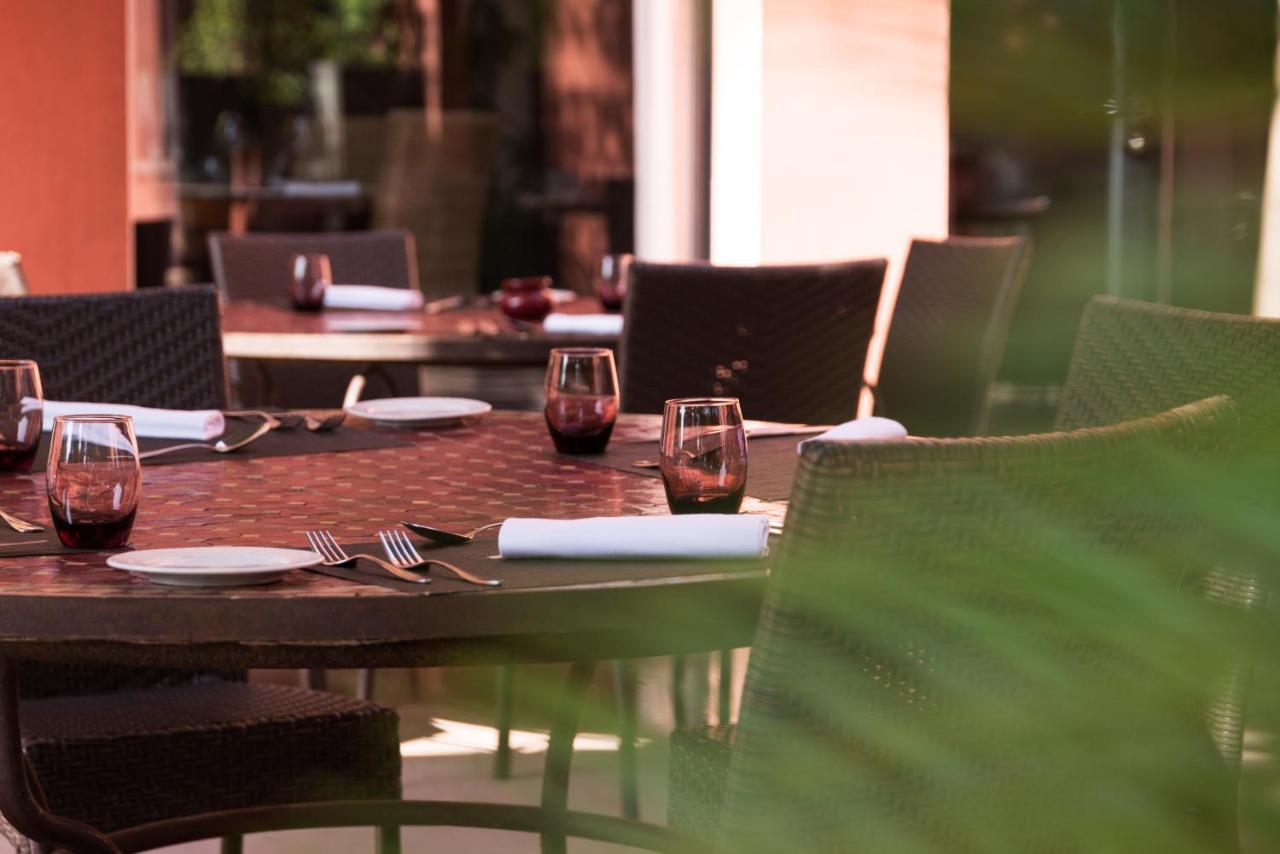 Hotel Restaurant Spa Disini Montpellier Est, The Originals Relais Castries Bagian luar foto