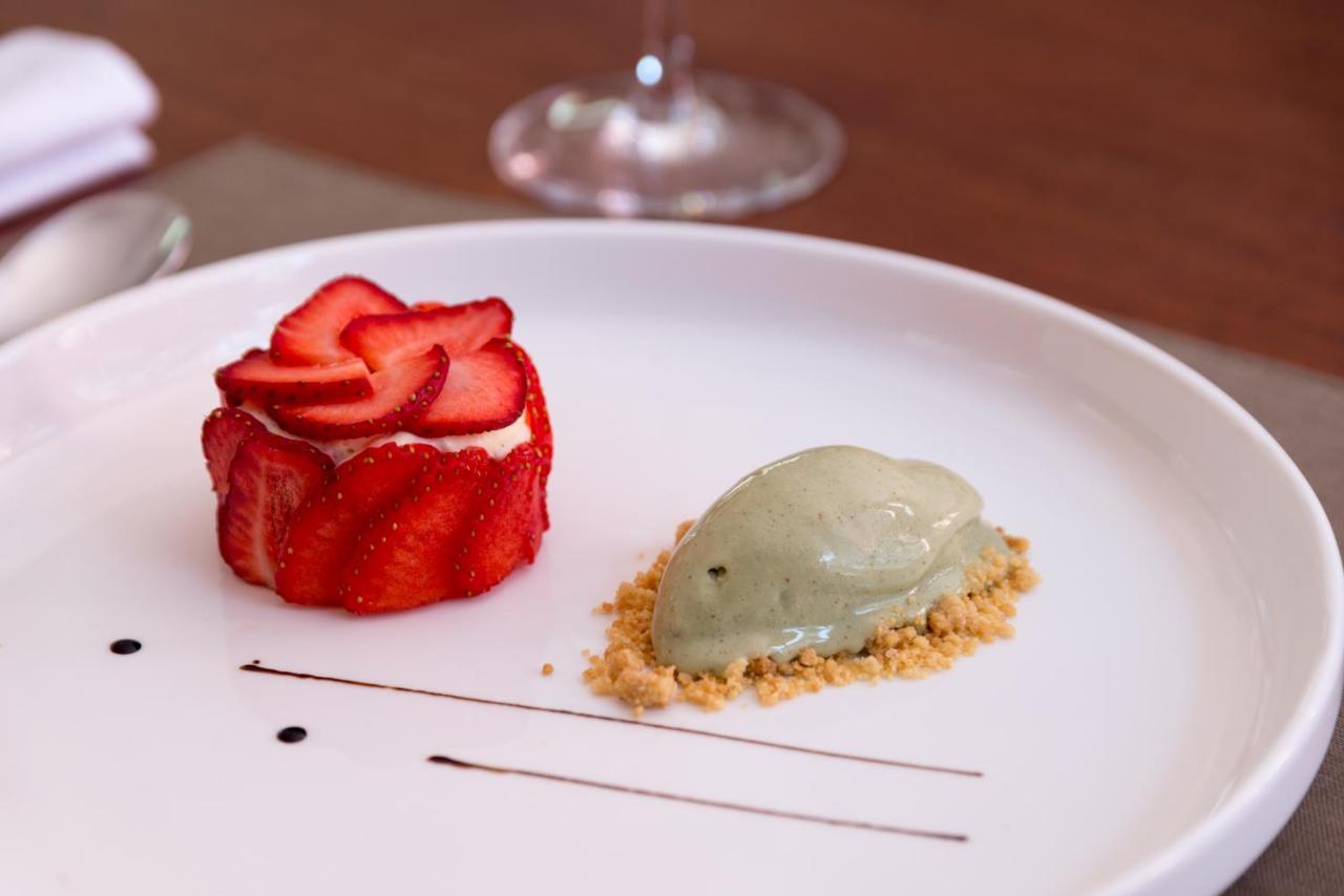 Hotel Restaurant Spa Disini Montpellier Est, The Originals Relais Castries Bagian luar foto